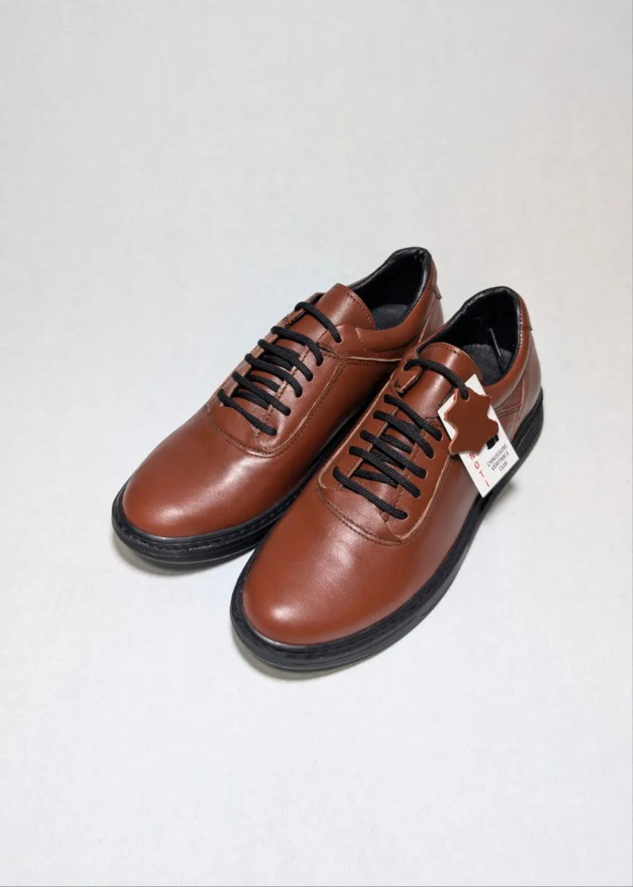 Chaussure de ville en cuir véritable Réf 025