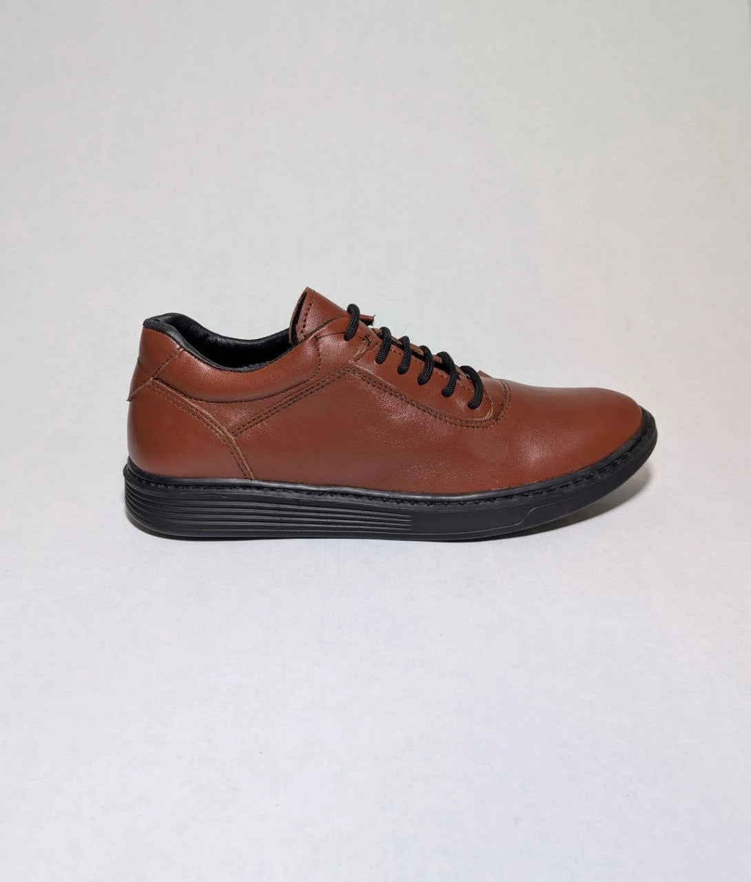 Chaussure de ville en cuir véritable Réf 025